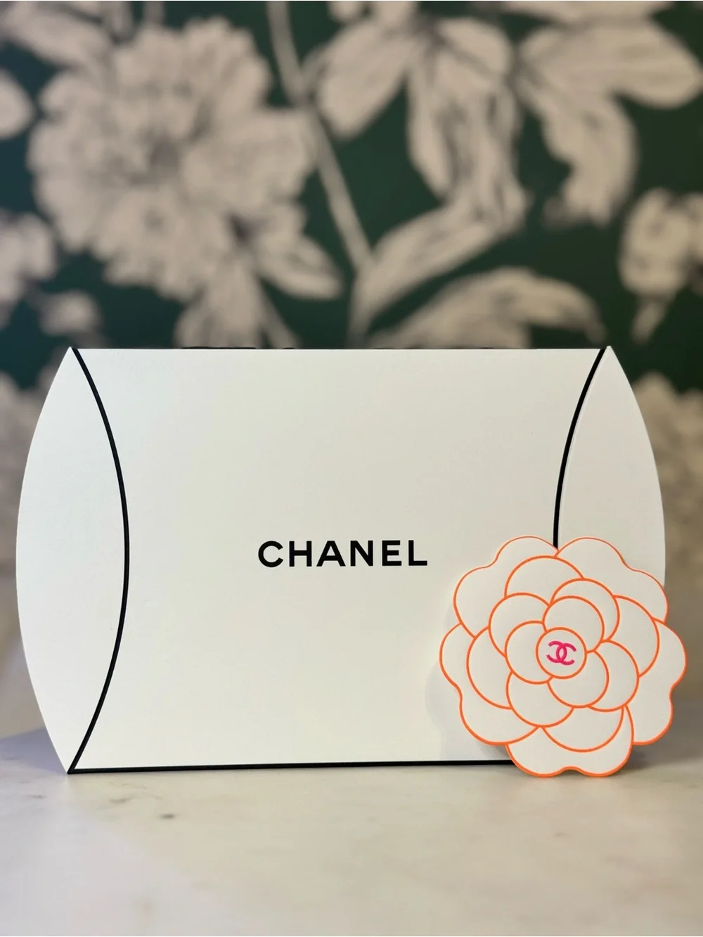 CHANEL Beauté Gift Set: Camellia Hair Accessory Set